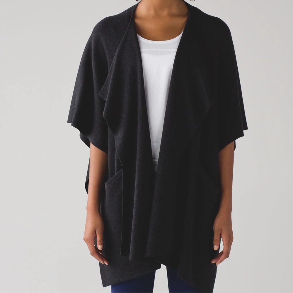 Lululemon Cashmere Bamboo Blend After Asana Wrap Poncho Sweater Pockets Black - Picture 3 of 11